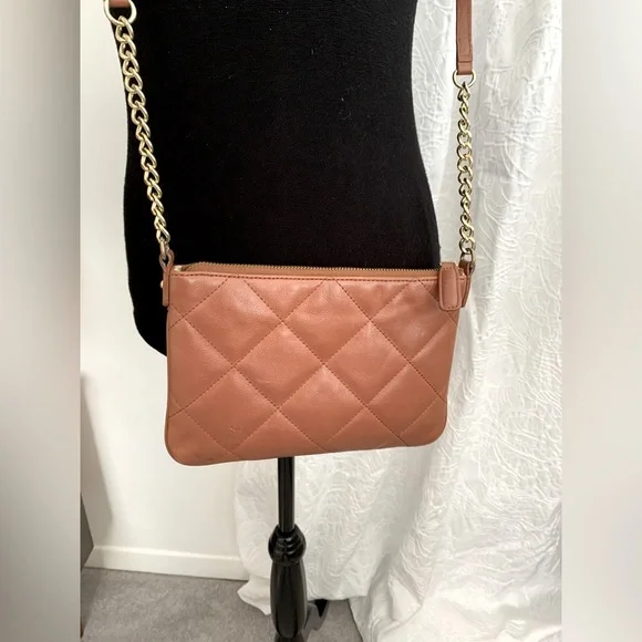 Talbots Quilted Leather Crossbody Purse Gold Toned Hardware Vintage - Picture 3 of 9